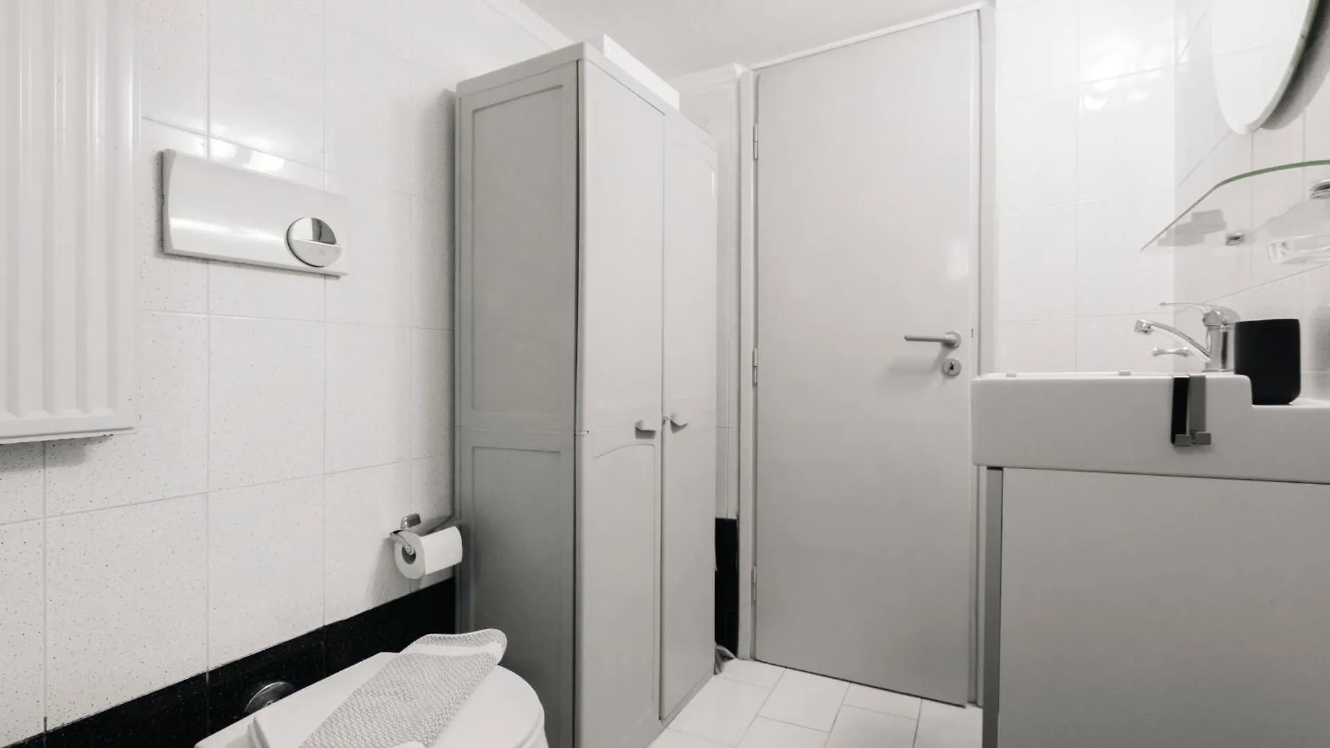 Delmare Gara Downtown Apt Thessaloniki